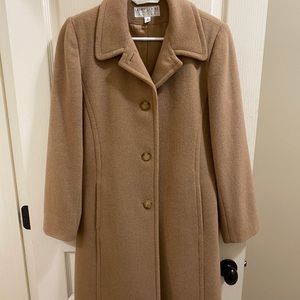 Larry Levine Button Front Camel Hair Coat size 6